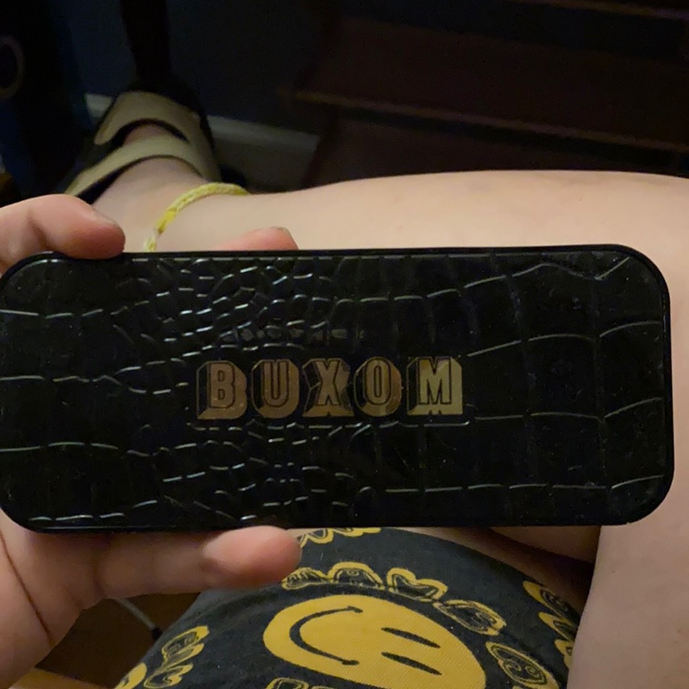 Buxom eyeshadow palette